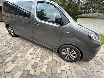 Peugeot Traveller 2.0 BlueHDi 140 Active 8 posti