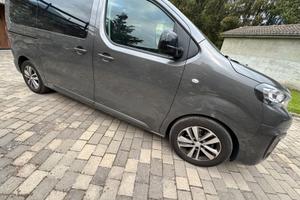 Peugeot Traveller 2.0 BlueHDi 140 Active 8 posti