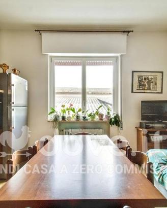 Villa di 300 m² con più di 5 locali a Arcole