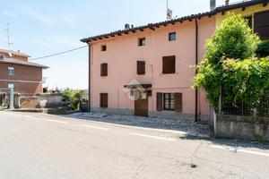 CASA SEMINDIPENDENTE A VIGNOLA