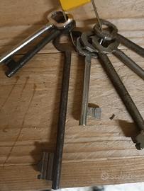 chiavi vintage lunghe e a scheletro