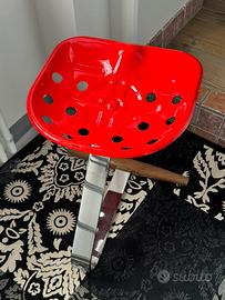 Sgabello mezzadro zanotta design castiglioni