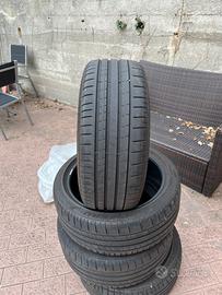 4 pneumatici Pirelli Pzero 225/40/R 18