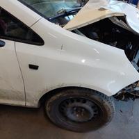 Parafango destro OPEL CORSA D del 2008