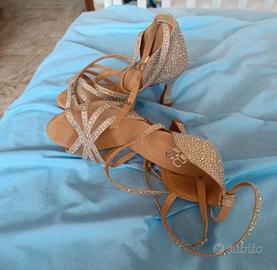 Scarpe da ballo caraibico con strass