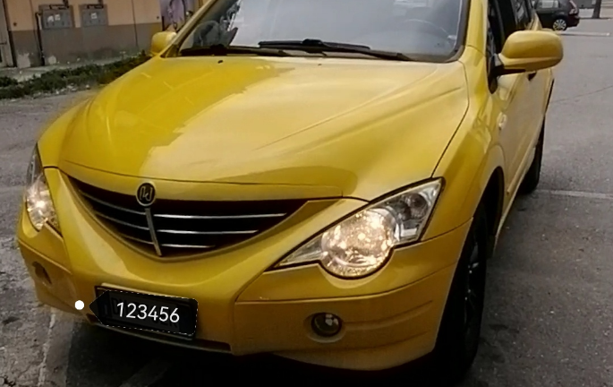 Ssangyong giallo lamborghini