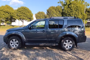Nissan Pathfinder 2.5 gancio traino 