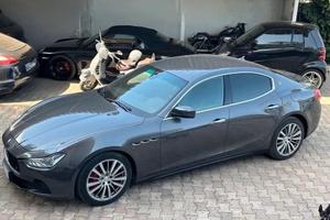 MASERATI Ghibli camera pelle ful_led_peermutee