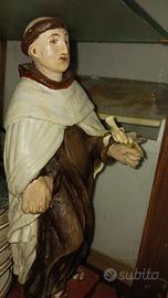 Statua in legno antica