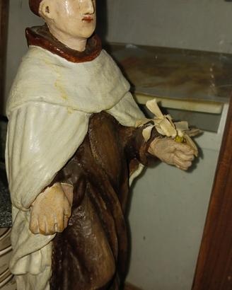 Statua in legno antica