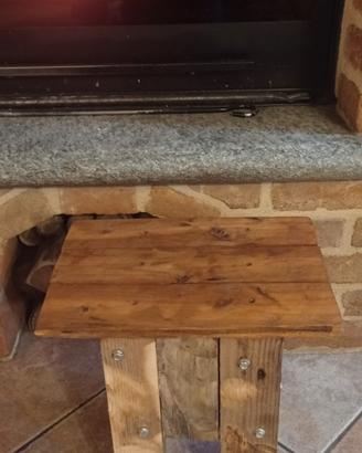 sgabello artigianale robusto 