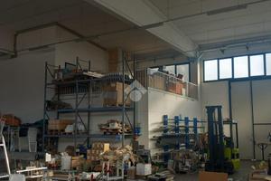 CAPANNONE A MONTECCHIO EMILIA