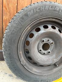 Pneumatico invernale Michelin 165/70R14