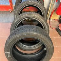 Gomme invernali MOMO 235 45 17