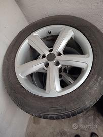 Cerchi in lega e pneumatici Audi Q5 anno 2015