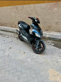 Aprilia sr R factory