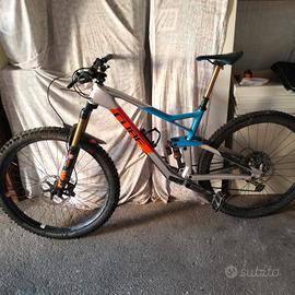 MTB full carbon