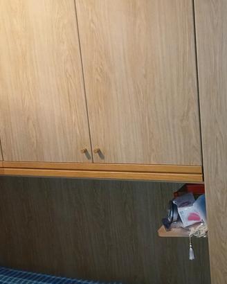 Cameretta a ponte in legno