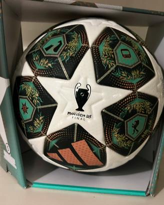 Pallone finale champions 2025