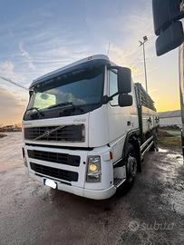 MOTRICE VOLVO TRE ASSI