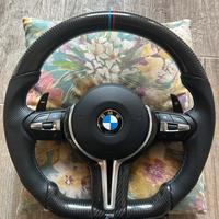 Volante BMW M4 sport carbonio e pelle traforata