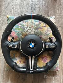 Volante BMW M4 sport carbonio e pelle traforata