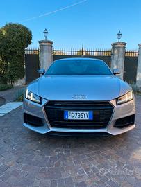 Audi TT 2.0 tfsi quattro s-tronic