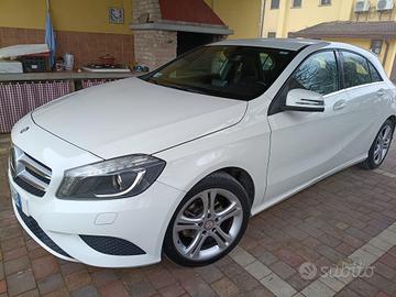 mercedes-benz  A180 d sport