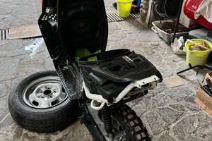 Aprilia SR scooter cross 70