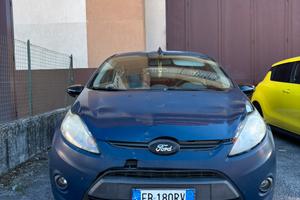 Ford fiesta 1.4 benzina gpl (2010)
