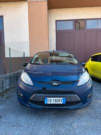 Ford fiesta 1.4 benzina gpl (2010)