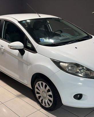 FORD FIESTA DEL 2009 1400 BENZINA GPL FINO AL 2029