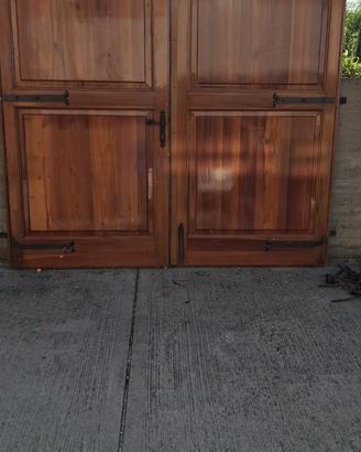 Porte in legno massiccio