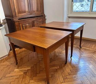 2 tavoli in stile Biedermeier e tanti mobili