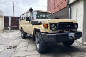 Toyota Land Cruiser 78 4.0 V6