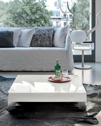 Tavolino quadrato bianco lucido con gambe inox