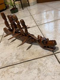 Barca in legno africano.
