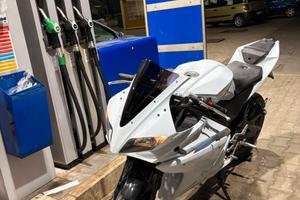Yamaha yzf r125 2011