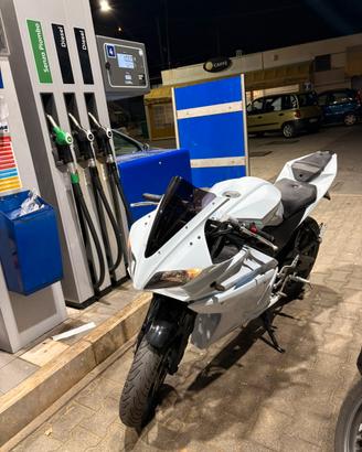 Yamaha yzf r125 2011