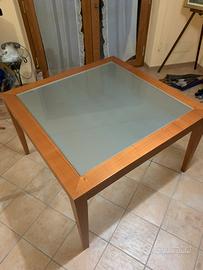 Tavolo con vetro