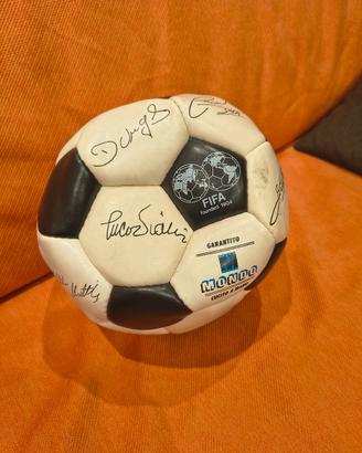 Pallone MONDO in cuoio 1990