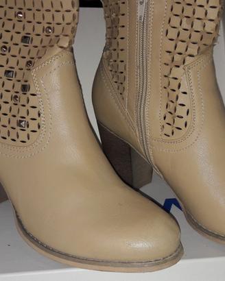 Stivaletti corti in pelle c/cerniera da donna