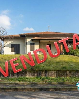 Villa di 428 m² con 3 locali e box auto doppio a D
