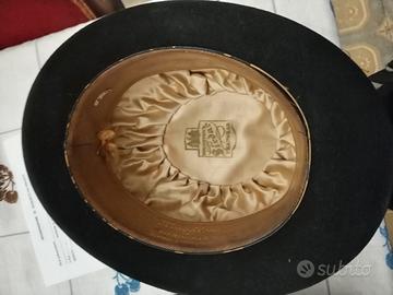 vecchio cappello a bombetta originale