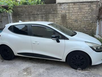 Renault Clio 1.5 dCi 75cv Bassi Consumi