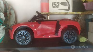 macchina elettrica per bambini con radiocomando