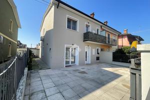 BIFAMILIARE A OSPITALETTO