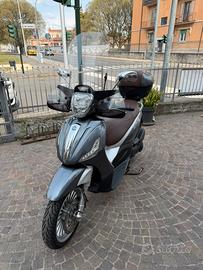 Piaggio Beverly 300 Anno 2019 km 32000