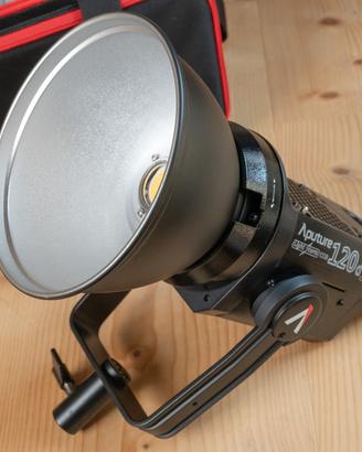 Luce LED Daylight Aputure LS C120D II (V-Mount)