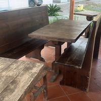 Panche legno con tavoli